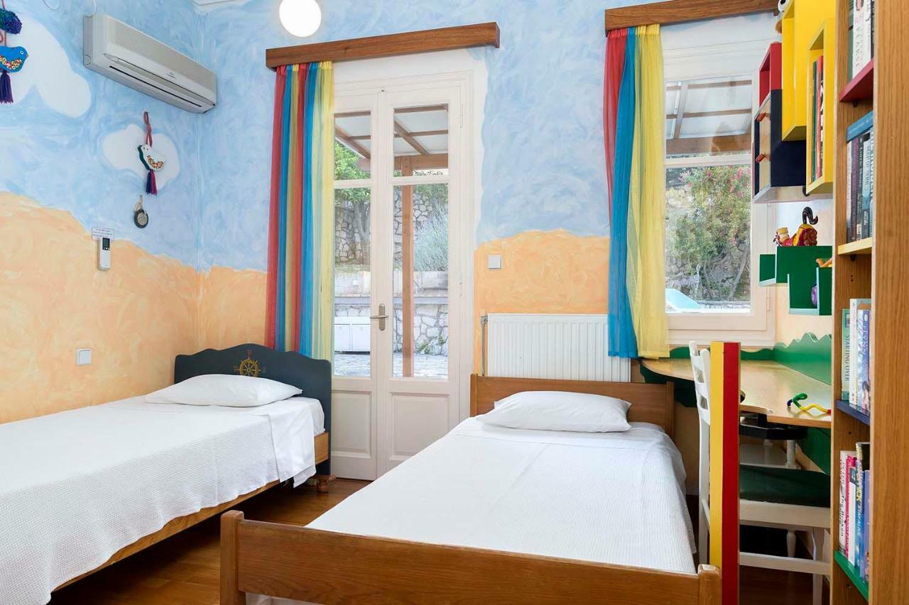 Yellow House Ithaca Vathy  Luaran gambar